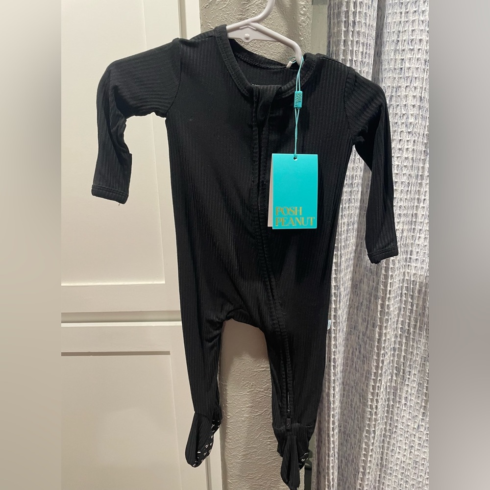 Posh Peanut Black Ribbed Footie - NWT